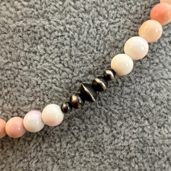 ❤️ 8mm 18” Queen Pink Conch Necklace with Sterling Desert Navajo Pearls Saucers - Picture 3 of 12
